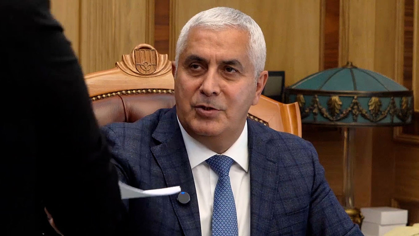 Güney Osetya’daki seçimlerde Kambolov öne çıkıyor